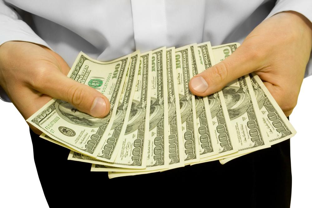 Де зараз вигідно обміняти валюту: курс у столичних обмінниках