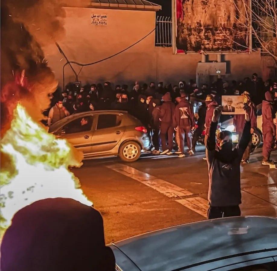 Росія допомагає Ірану придушувати протести, постачаючи зброю та технології контролю — Foreign Policy