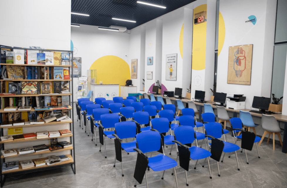 Де у Києві безкоштовно навчитися цифровій грамотності та вивчити англійську