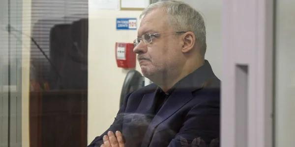 За навчання сина в елітному швейцарському коледжі платив «заможний хрещений батько» – Галущенко