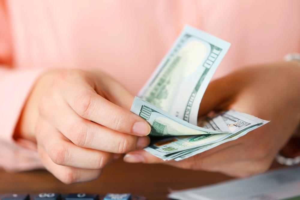 Курс у столичних обмінниках: де зараз вигідно обміняти валюту