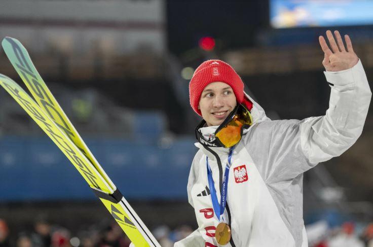 Польський стрибун з трампліна 19-річний Каспер Томасяк виборов 3 олімпійські медалі та  пережив чудо