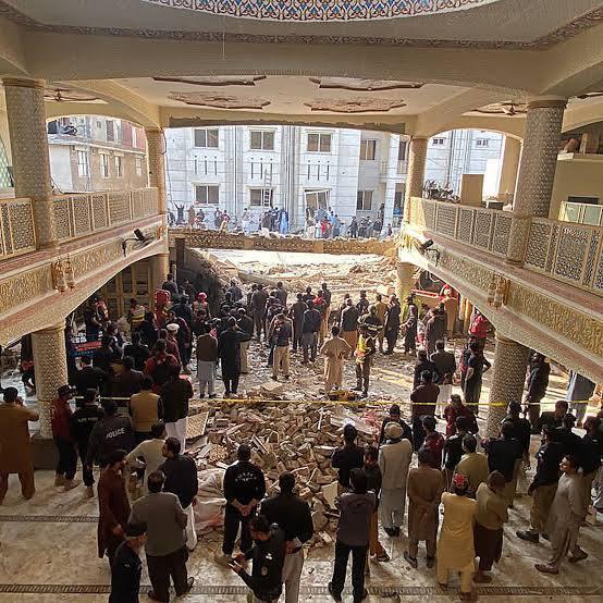 Вибух у мечеті в Ісламабаді: десятки загиблих і поранених — BBC