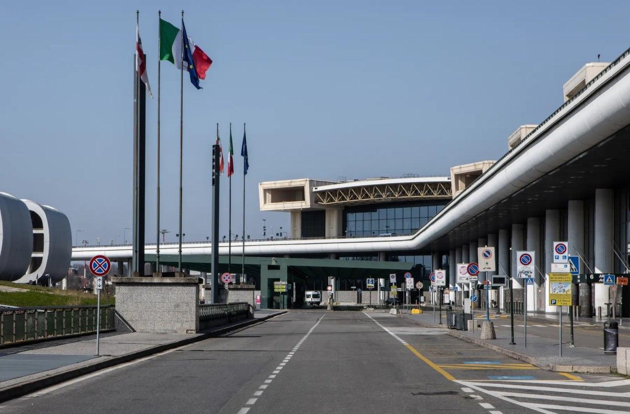 Росіянку вдруге затримали за проникнення на літак без квитка