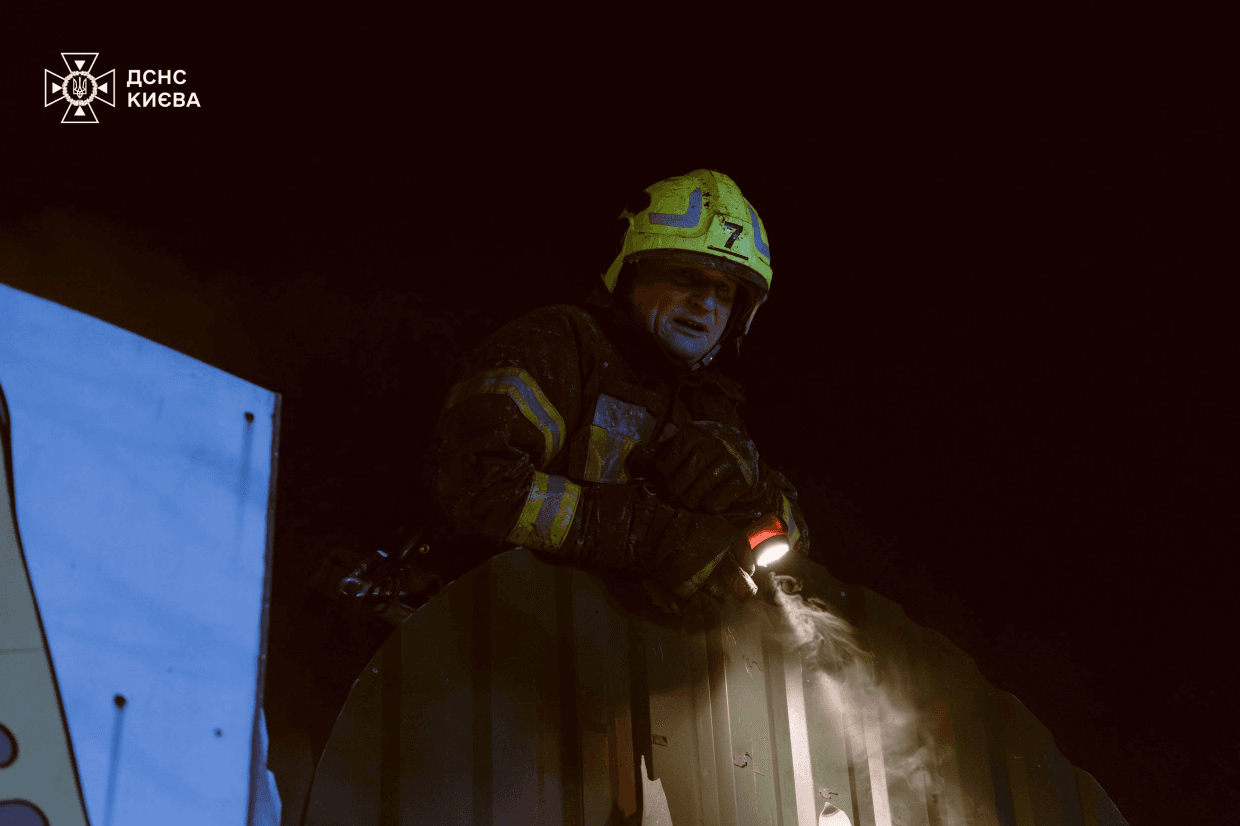 На Виноградарі спалахнув ринок: постраждав чоловік