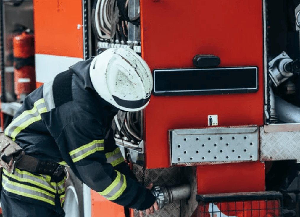 На Київщині внаслідок атаки пошкоджені виробничі та складські приміщення двох підприємств