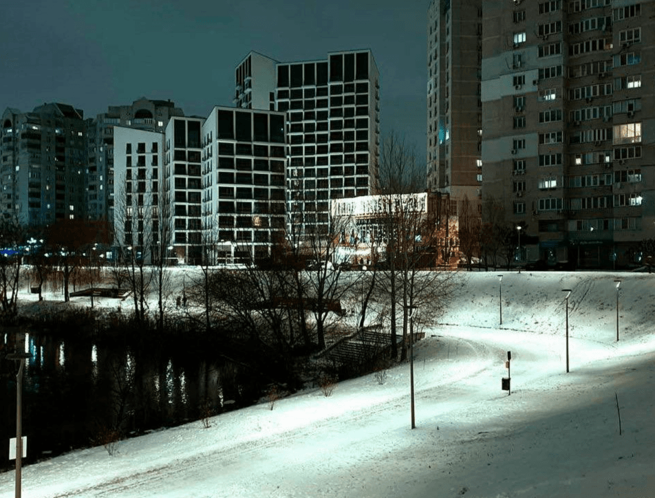 Посадовці «Київзеленбуду» розтратили близько мільйона гривень під час реставрації парку «Позняки»