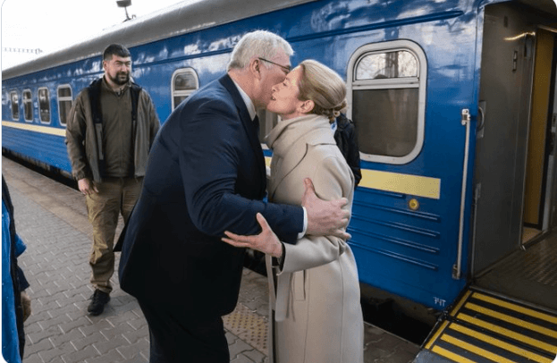 Кая Каллас та міністри ЄС приїхали до Києва у символічну для України дату