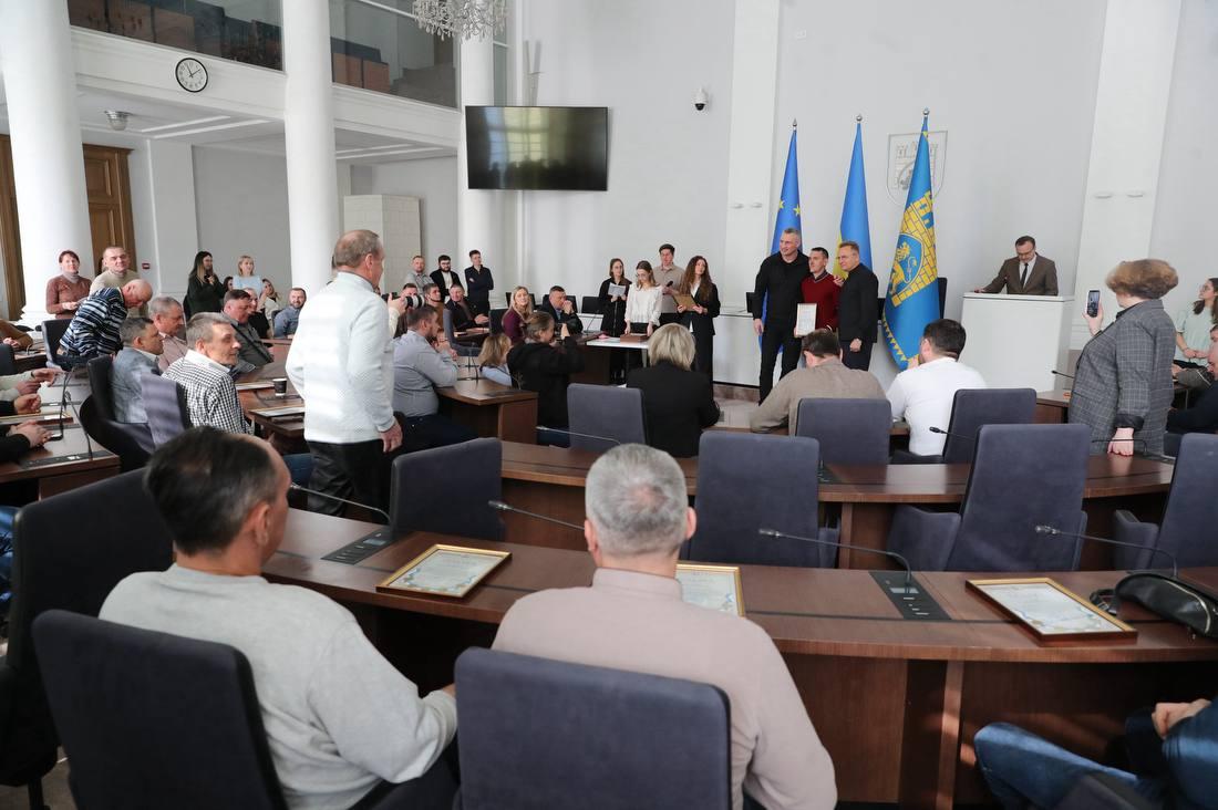 Кличко у Львові подякував  комунальникам за допомогу Києву у відновленні після зимових атак