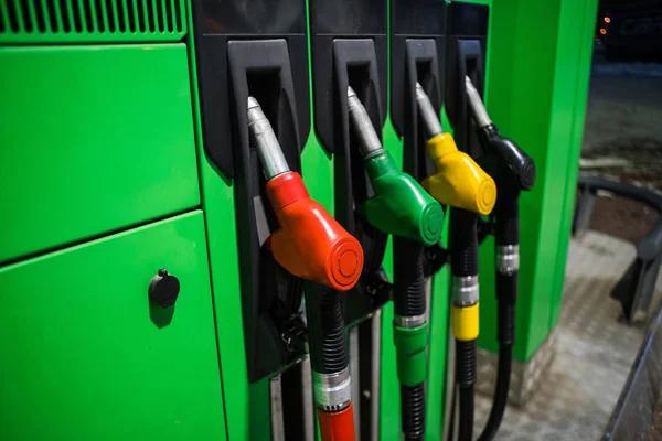 Дорожчання пального не зупиняється: які ціни на АЗС сьогодні