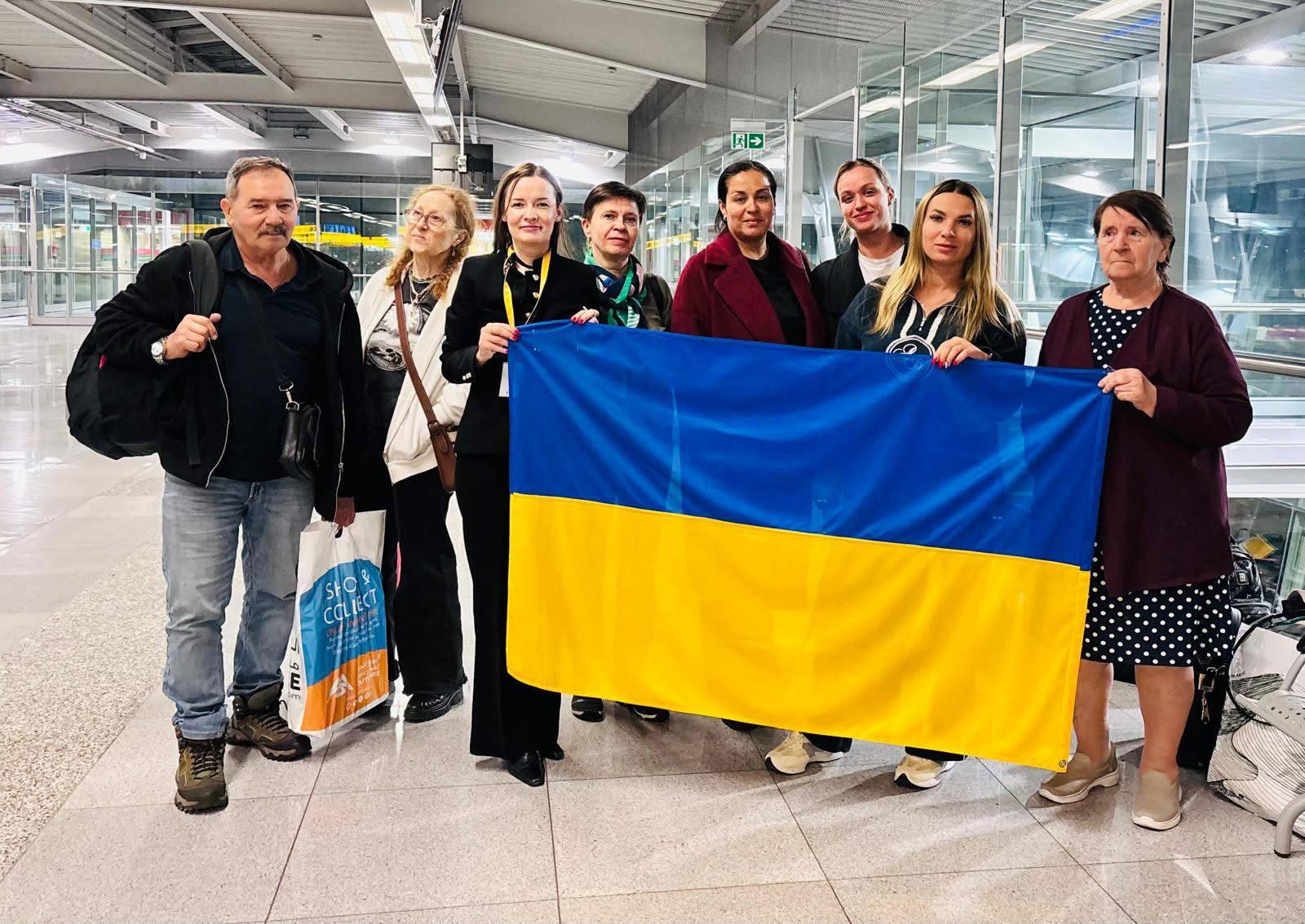 МЗС евакуювало групу українців з Близького Сходу