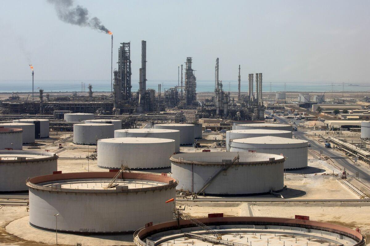 Відновив роботу найбільший нафтозавод на узбережжі Перської затоки, що постраждав від іранського дрона