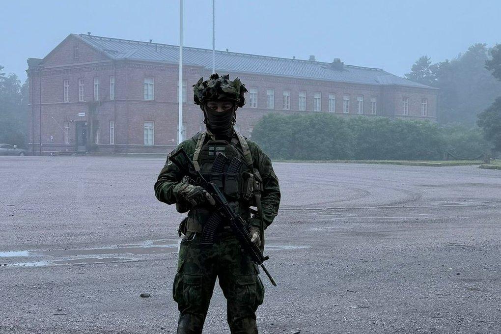 «Чують англійську і лякаються до смерті»: 24-річний фін боронить Дніпропетровщину