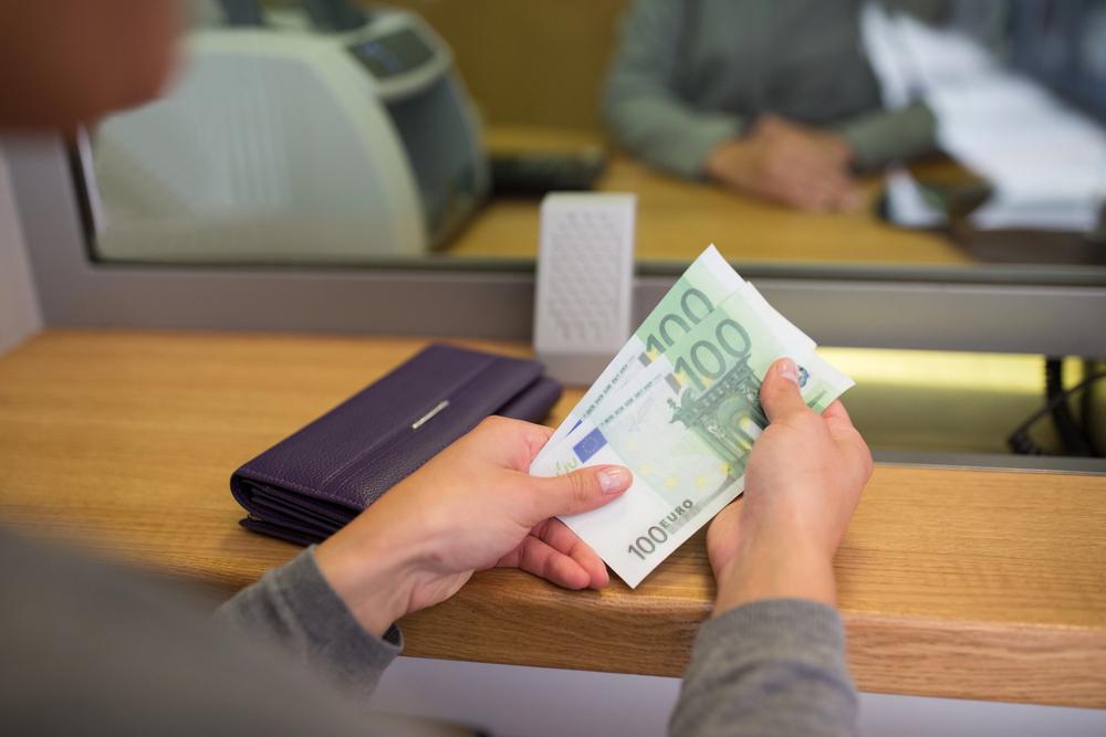 Євро впало в ціні: який зараз курс у столичних обмінниках