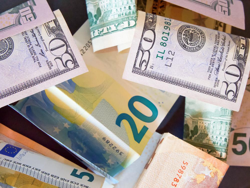 Євро знизилось в ціні: де зараз вигідно обміняти валюту