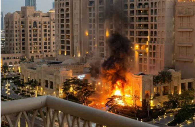 “Друзі, ми в Дубаї”: українці в ОАЕ розповідають, як опинились під обстрілами дронів