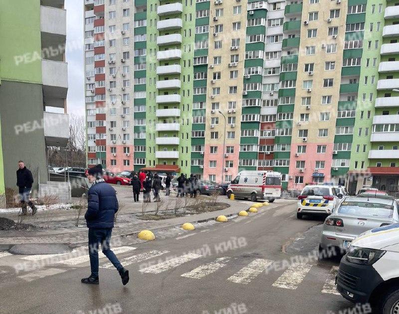 У Солом’янському районі 10-річний хлопчик випав з балкону 19-го поверху