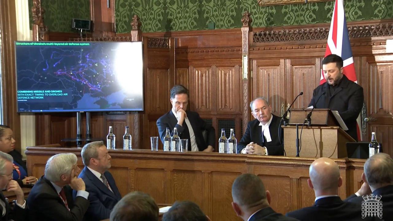 Україна потребує не менше ніж 1000 дронів-перехоплювачів на день, – Зеленський