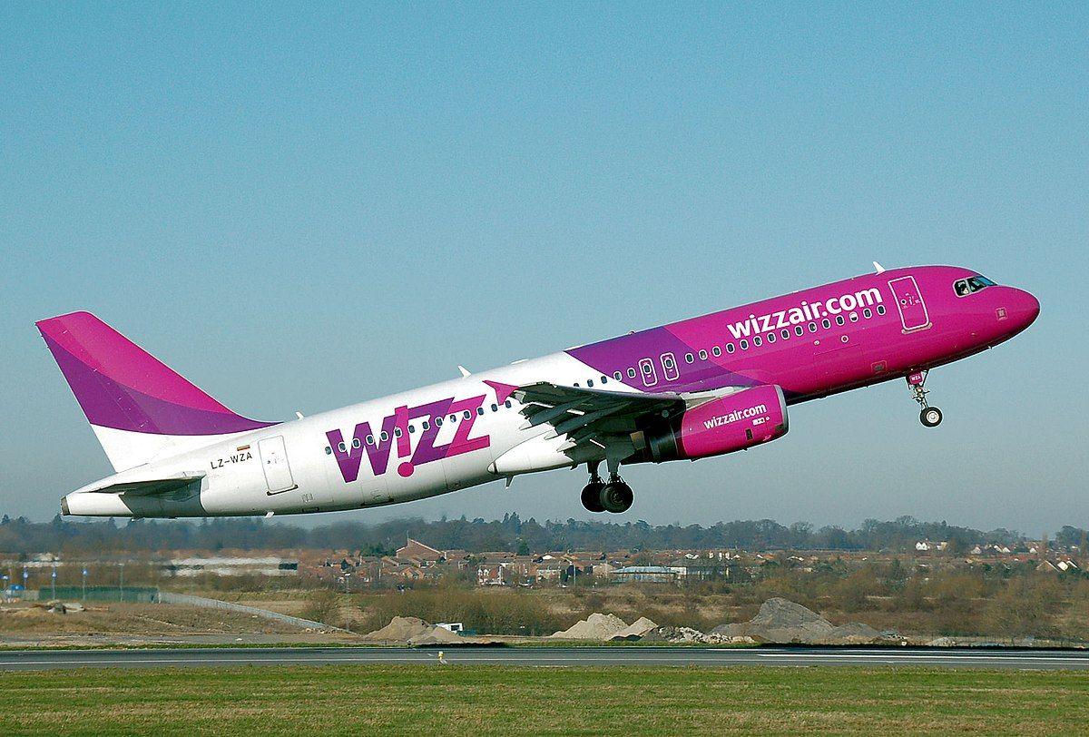 Wizz Air спростувала, що найближчим часом відновить авіарейси в Україну
