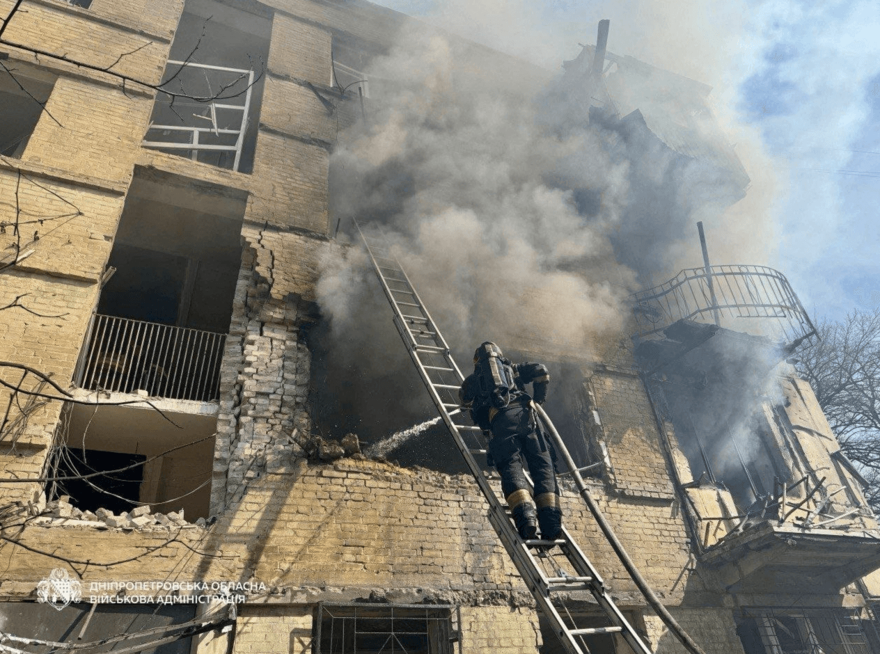 Атака на Дніпро: постраждали пʼятеро людей