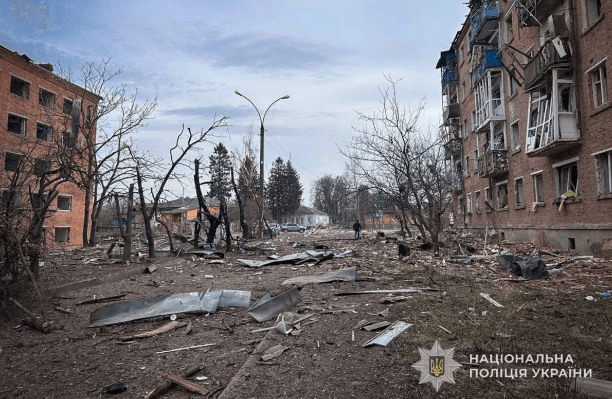 У Глухові внаслідок ворожого удару постраждали 14 людей, серед них – дитина