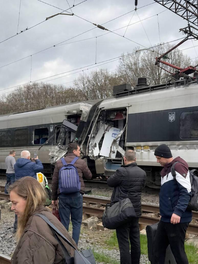 Названа причина зіткнення «Інтерсіті+» Київ — Перемишль з тепловозом на Вінниччині