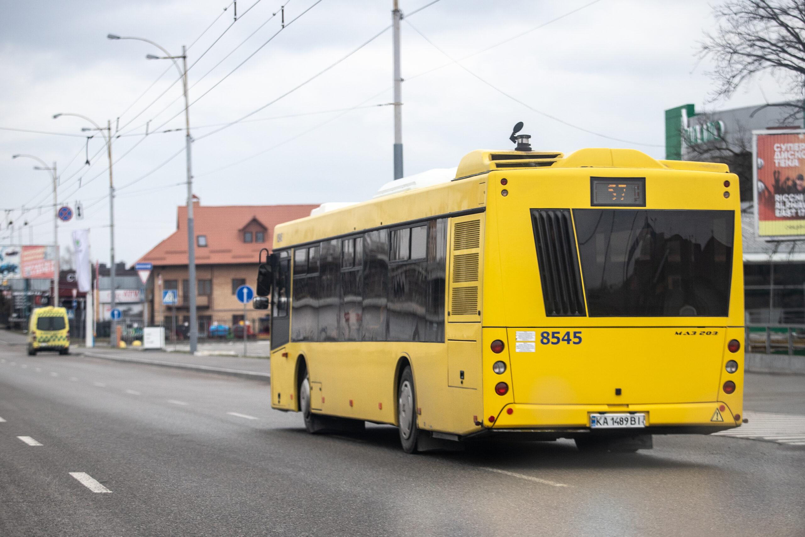 У поминальні дні до кладовищ курсуватиме додатковий транспорт