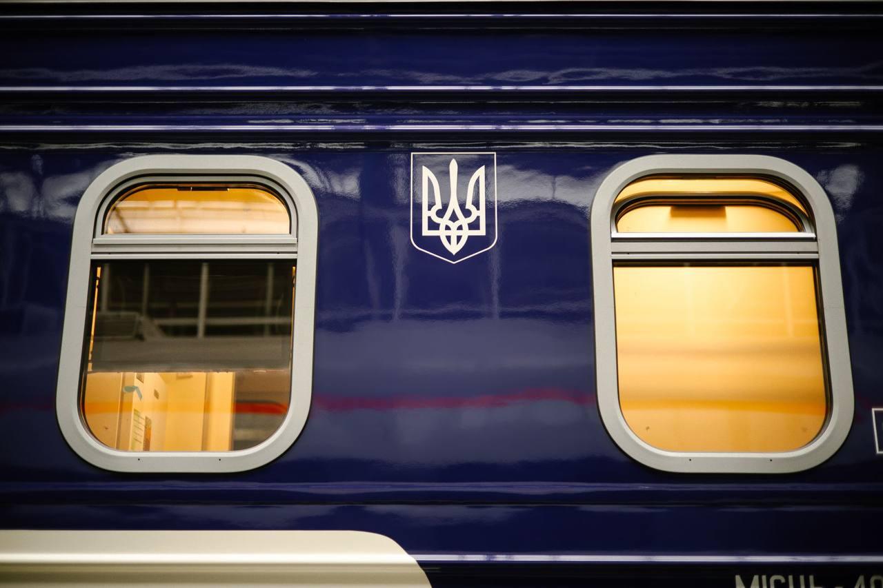 Укрзалізниця отримала перші вагони із ста, замовлених українським виробникам