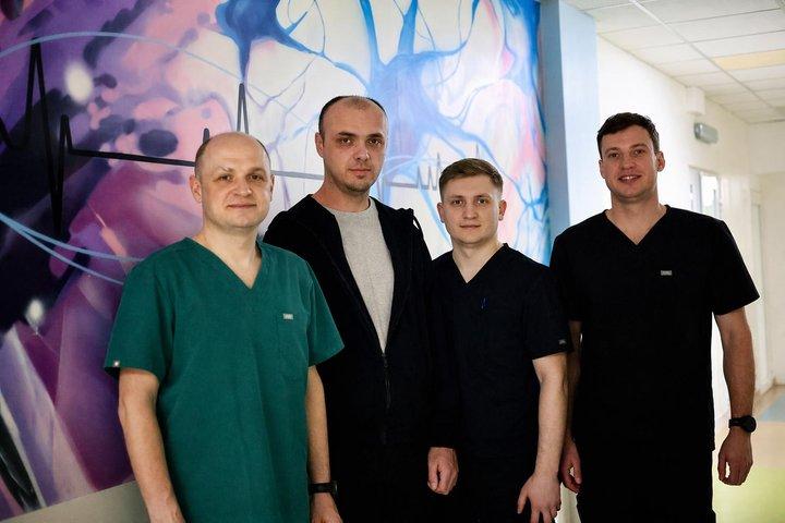 8 днів серед загиблих, чекаючи евакуацію: лікарі врятували піхотинця із уламком гранати в тілі