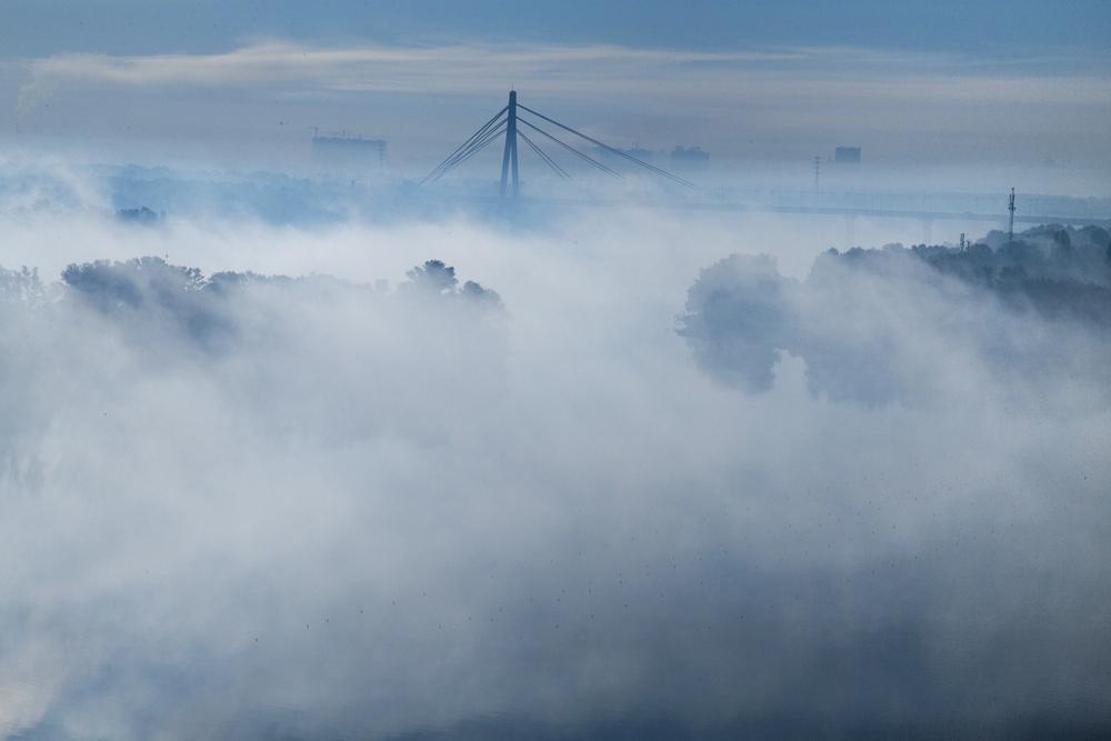 У Києві – густий туман: водіїв просять знизити швидкість та тримати дистанцію