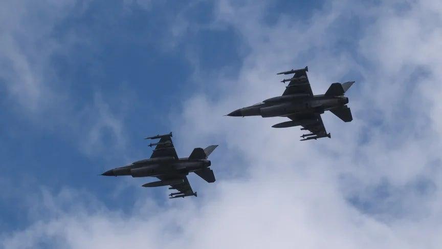 NRK: передача шести норвезьких F-16 Україні затримується через ремонт літаків