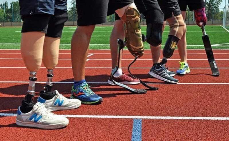 Людям, що втратили кінцівки, продаватимуть в спортмаркетах 1 кросівок замість пари