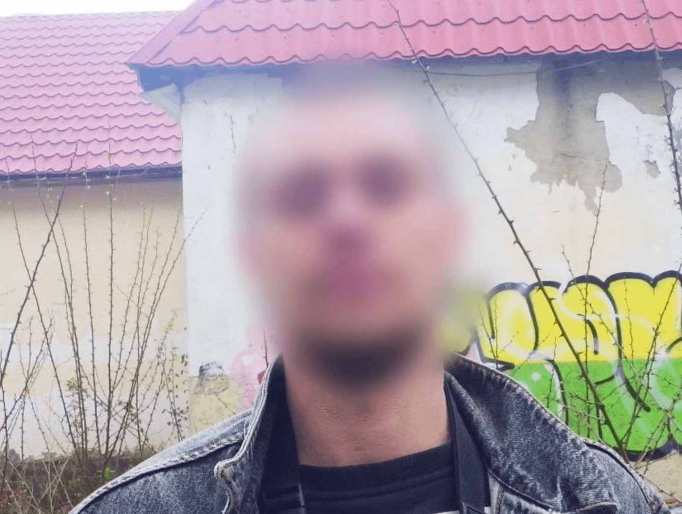 П’яний киянин гуляв на вулиці з пістолетом та направляв його на перехожих