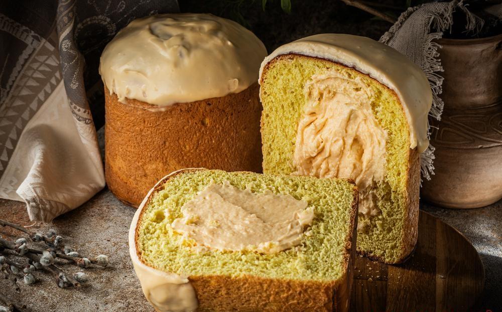 Паски по-київськи: де шукати оригінальну випічку з лате та чорнобривцями