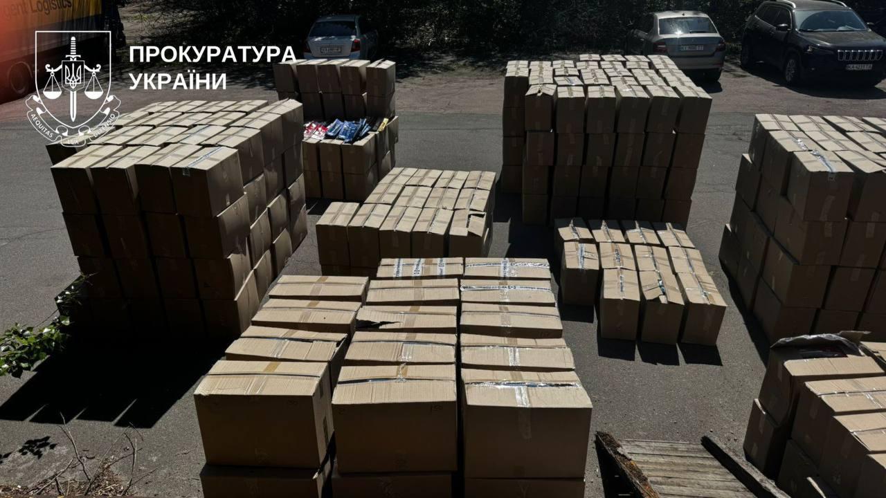 У підпільному цеху на Київщині підробляли каву світових брендів та збували по всій Україні