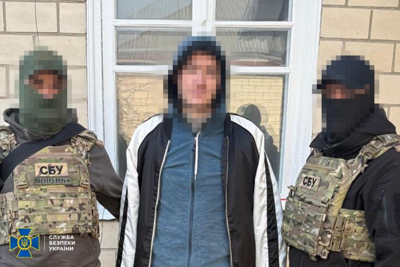 У Києві затримали агента ФСБ, який організовував підпали військових авто
