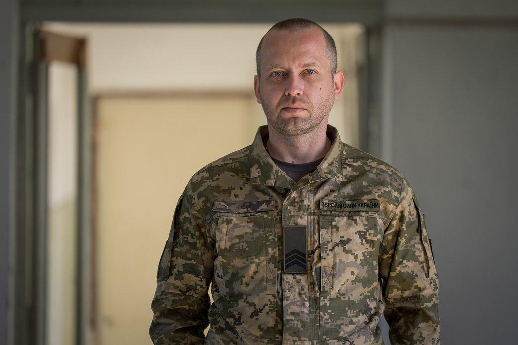 152 дні на позиції: захисник розповів про життя в ямі, п’ять днів без їжі та хімічні атаки