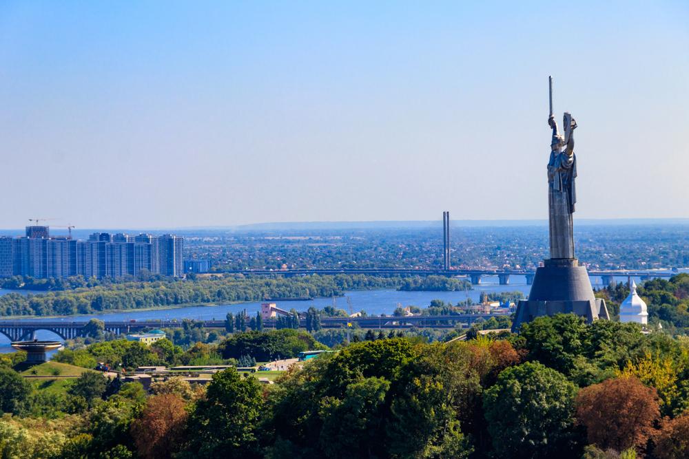 Двомісячник з благоустрою: у Києві назвали найкращі та найгірші райони