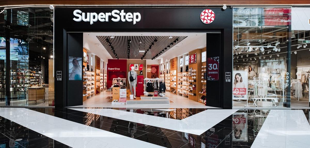 Мережа SuperStep, що торгувала взуттям світових брендів, іде з України: хто займе площі в ТРЦ Києва