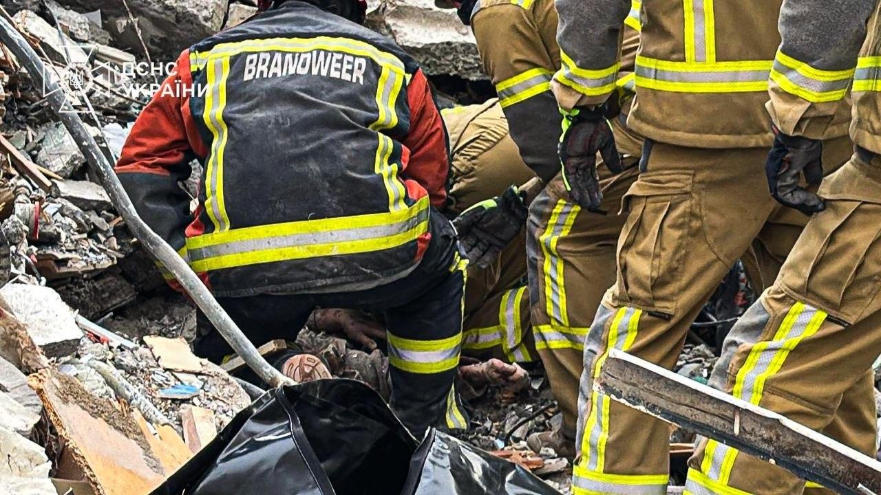 Росіяни били по Києву ракетою Х-101, відомо про 12 загиблих