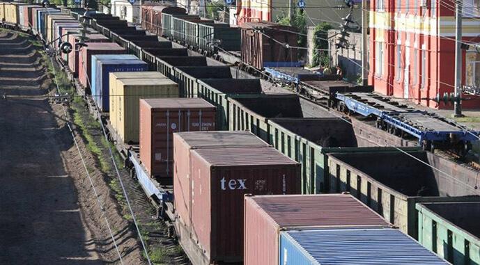 Укрзалізниця підвищує тарифи на вантажні перевезення з 1 серпня