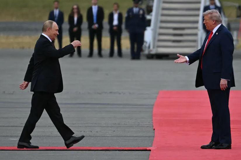 Трамп повісив своє фото з Путіним у Пальмовій кімнаті Білого дому