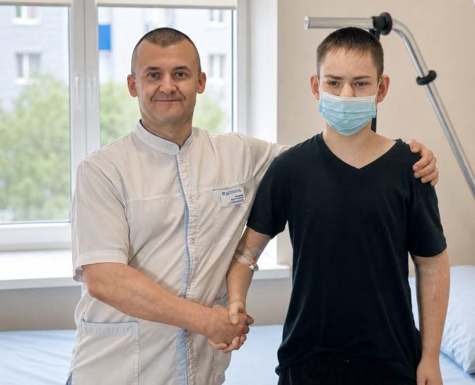 У день масованої атаки на Запоріжжя 17-річному юнаку пересадили донорську нирку