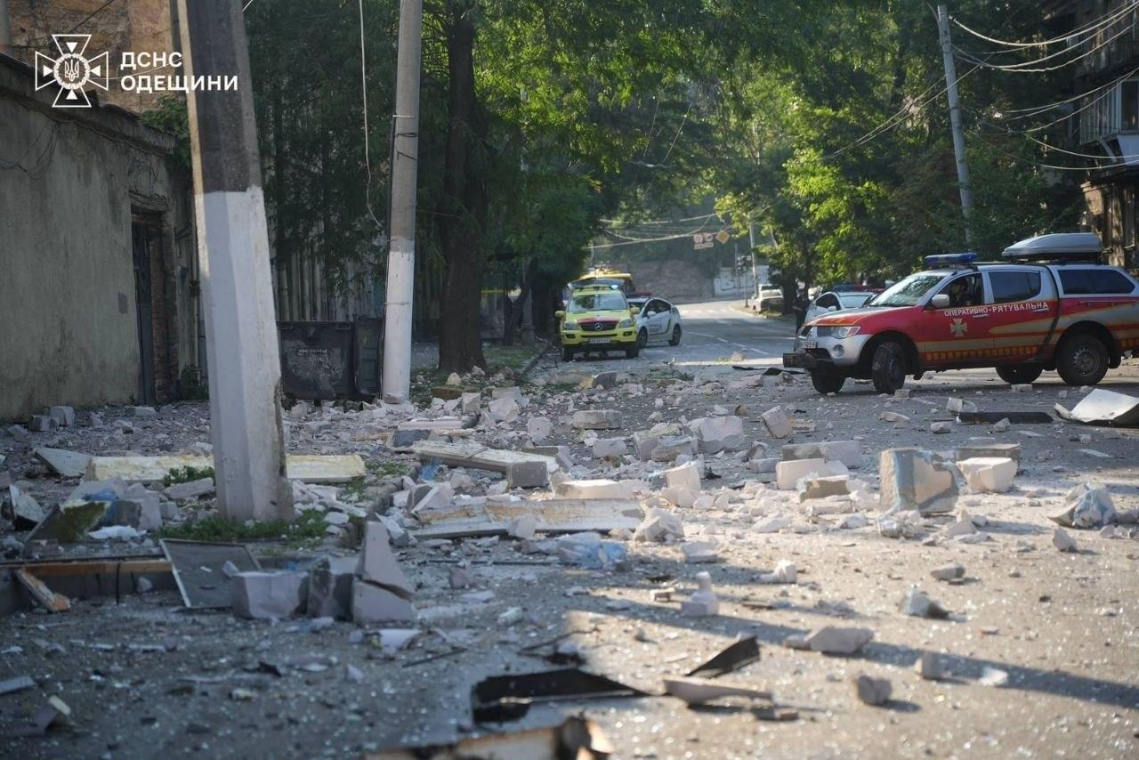 ДСНС показала наслідки ранкового ракетного удару РФ по Одесі 15 липня