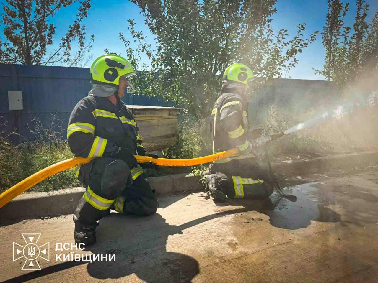 Росіяни вдарили балістикою по Бориспільському району: загинули двоє людей, є постраждалі