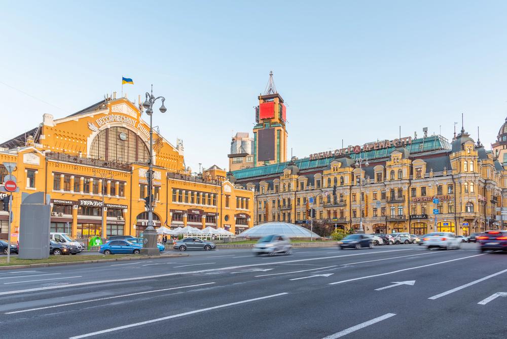 Вулицею Басейною та Бессарабським проїздом до жовтня обмежуватимуть рух