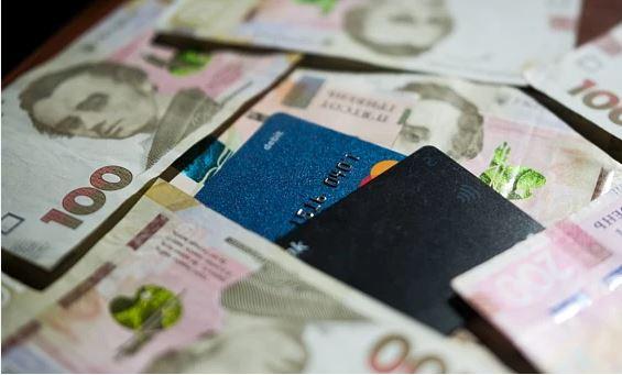 НБУ збільшив у 2 рази ліміт на зняття населенням готівки з валютних рахунків