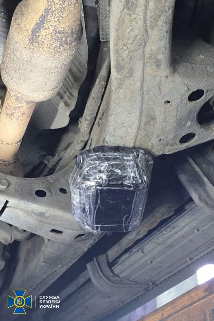 На Київщині знешкодили бомбу під автомобілем керівника оборонного підприємства