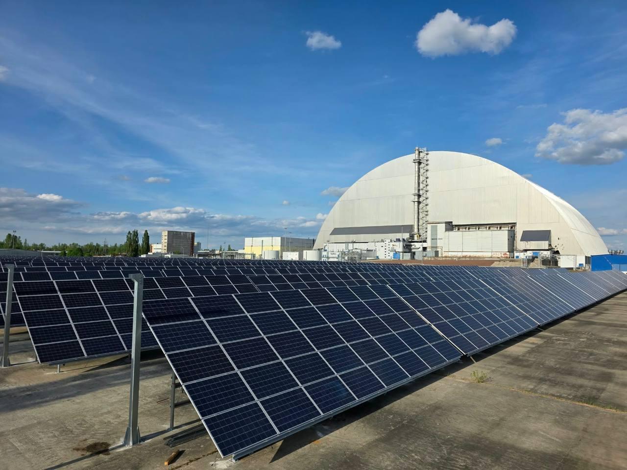 На Чорнобильській АЕС завдяки партнерам запрацювала сонячна електростанція