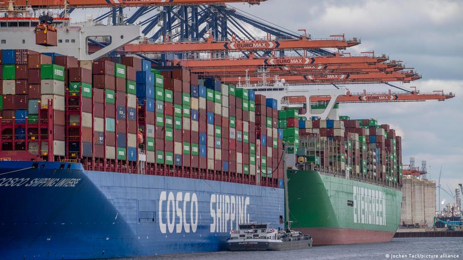 Китайський флот Cosco, згідно з рекомендацією в США, є шпигунською структурою